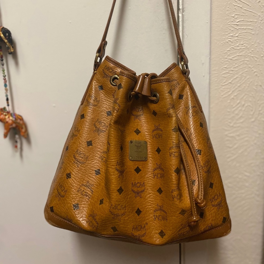 👜 MCM Visetos Shoulder Bag